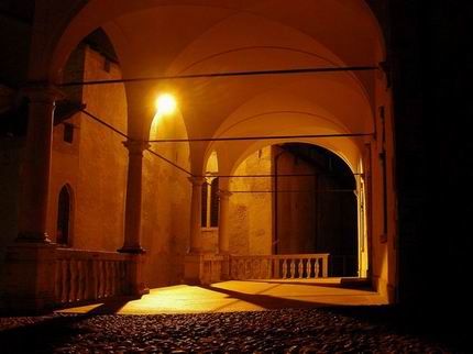 La Metafisica Fotografica ricreata dal NIKONISTA nella città di Feltre!
