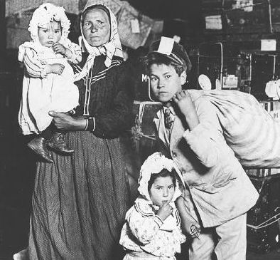 Famiglia d’immigrati italiani ad Ellis Island!