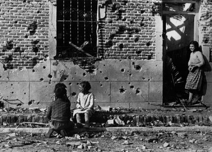 Budapest di ROBERT CAPA