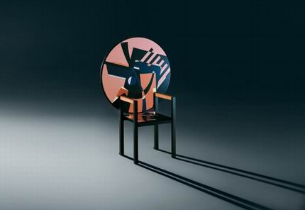 “Sedia Zanotta†design di Alessandro Mendini.