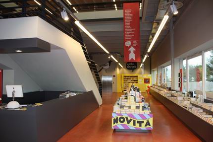L’interno della Libreria Lovat
