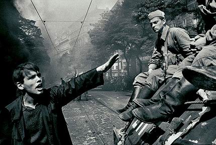 Immagine scattata durante la Primavera di Praga nel 1968