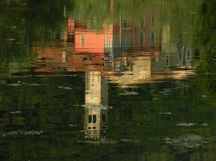 Riflessi rovesciati sul Lago di Revine Riflessi rovesciati sul Lago di Revine
