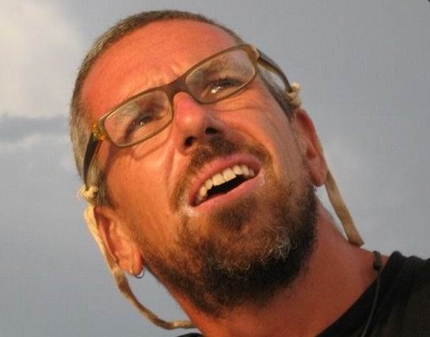Scrittore Simone Perrotti
