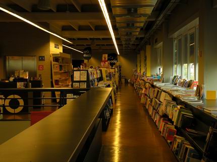 Libreria Lovat foto by Giuseppe Borsoi